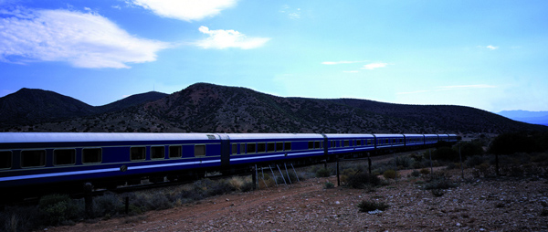 4-blue-train-south-africa-holiday
